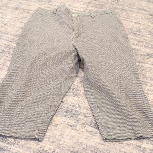 Classic Black and White Checkered Capris